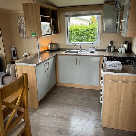 Prestige Static Caravan On 5 Star Holiday Park Cheswick  Eksteriør bilde