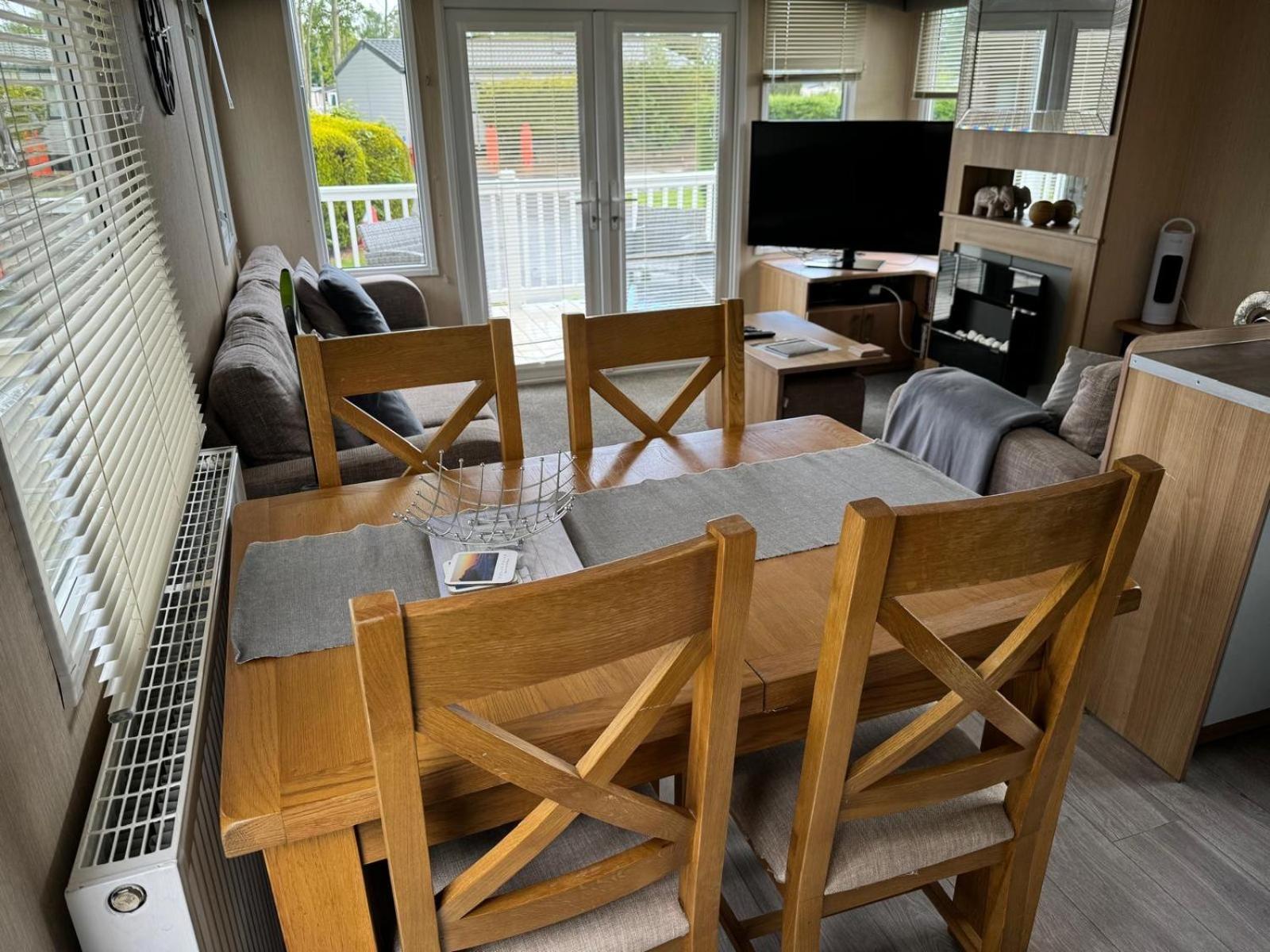 Prestige Static Caravan On 5 Star Holiday Park Cheswick  Eksteriør bilde