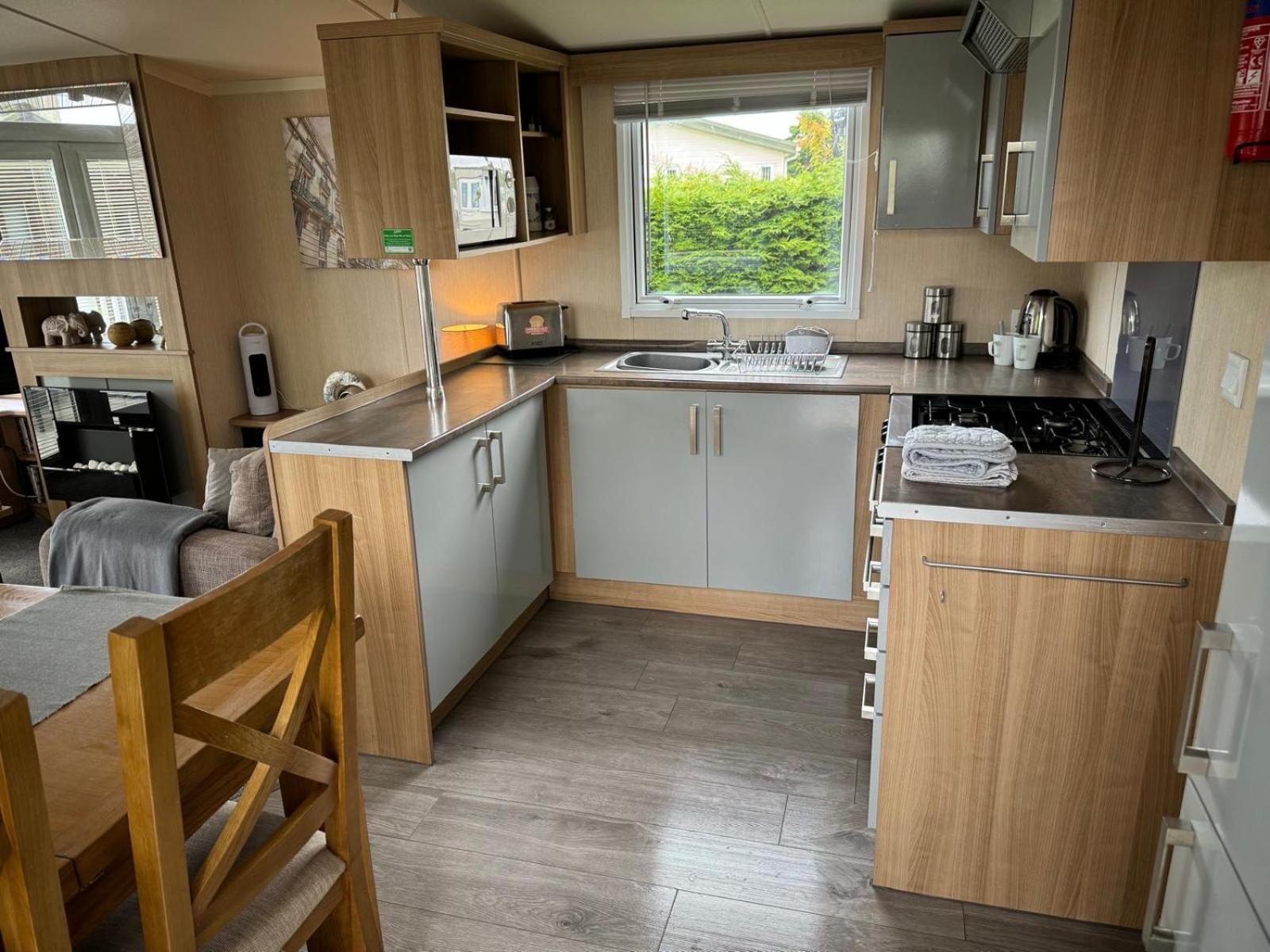 Prestige Static Caravan On 5 Star Holiday Park Cheswick  Eksteriør bilde